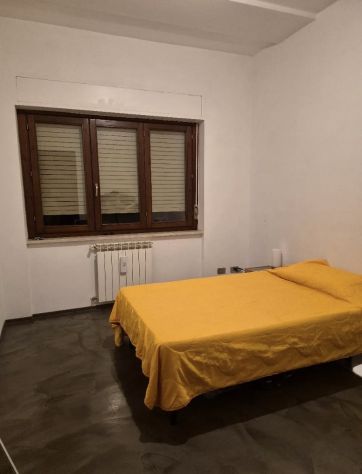 CIAMPINO TRILOCALE ARREDATO CON BALCONE - POSTO AUTO IN GARAGE - - Foto 4