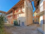 Rustico / Casale di 214 m² con 4 locali e box auto in vendita a Invorio