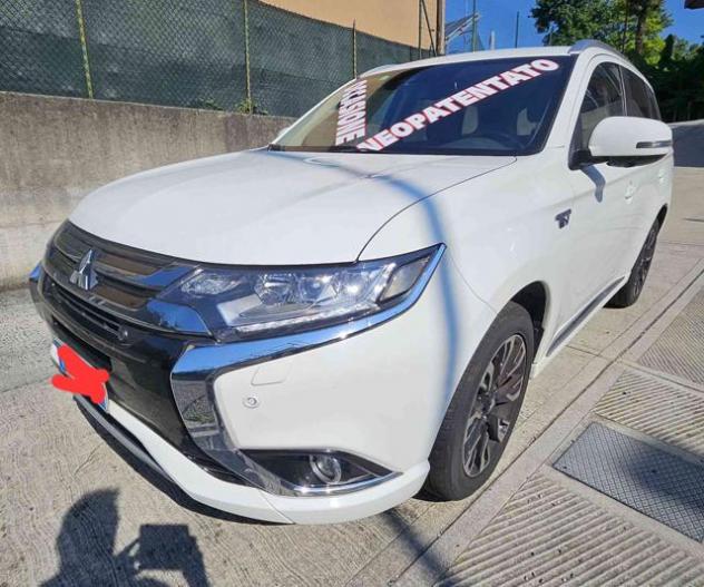 MITSUBISHI Outlander 2.0 MIVEC 4WD PHEV Instyle GANCIO TRAINO rif. 23830312 - Foto 3