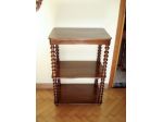 Etagère antica Luigi Filippo in noce, stupendi montanti torniti.Restaurato