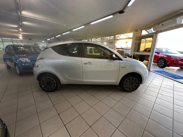 Lancia Ypsilon 3ª serie 1.2 69 CV 5 porte S&S Gold - Foto 4