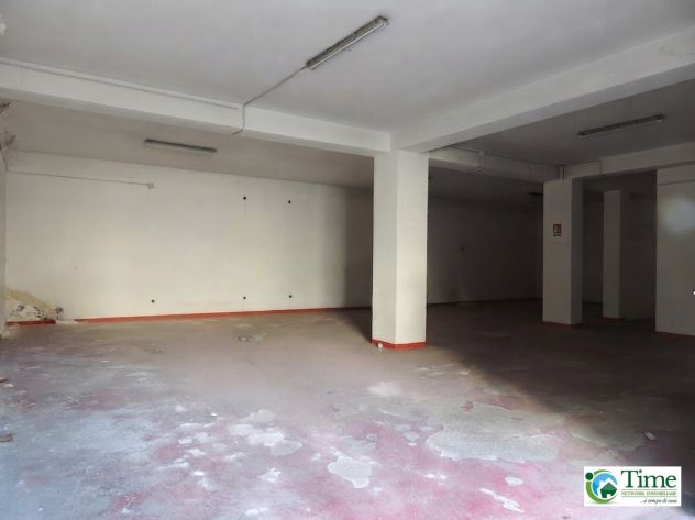 Deposito 190 mq con piccolo ufficio in vendita a Gravina di Catania - Foto 3