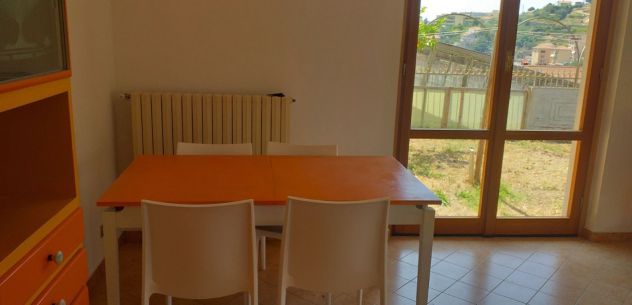 AMPIO APPARTAMENTO RISTRUTTURATO CON GIARDINO E GIÀ LOCA - Foto 9