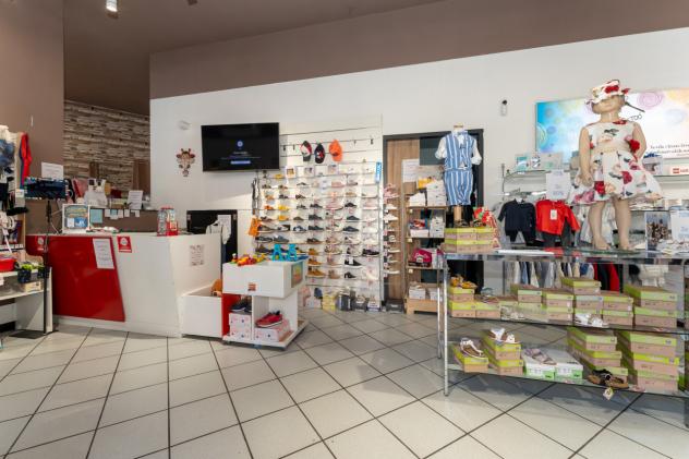 Abbigliamento in vendita a Belpasso - Foto 8