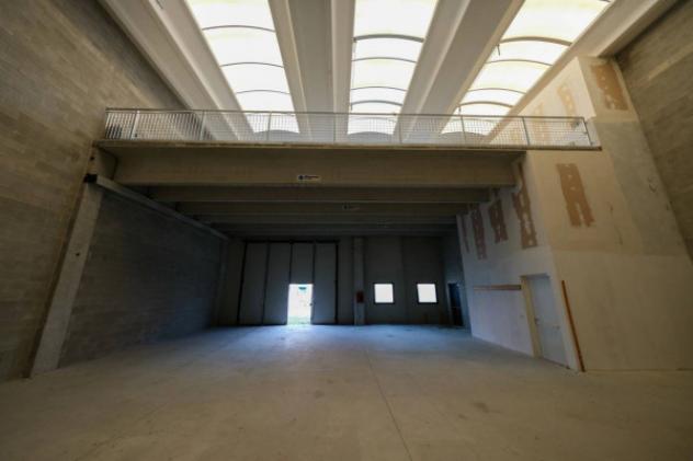 Immobile in asta di 720 m² in vendita a Casarile - Foto 9