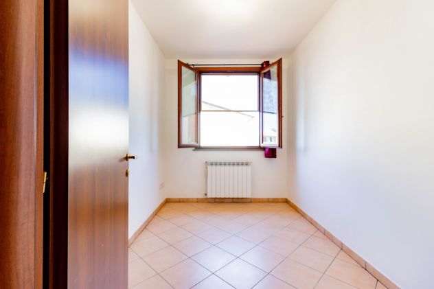 VILLETTA ANGOLARE CON 600 MQ DI GIARDINO, SUBITO LIBERA! - Foto 10