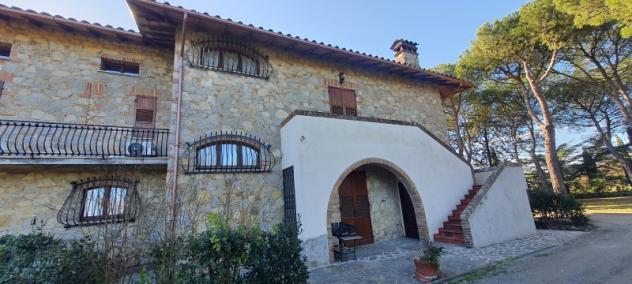 VILLA CON GRANDE PARCO IN ZONA CASTIGLIONE DEL LAGO - Foto 3