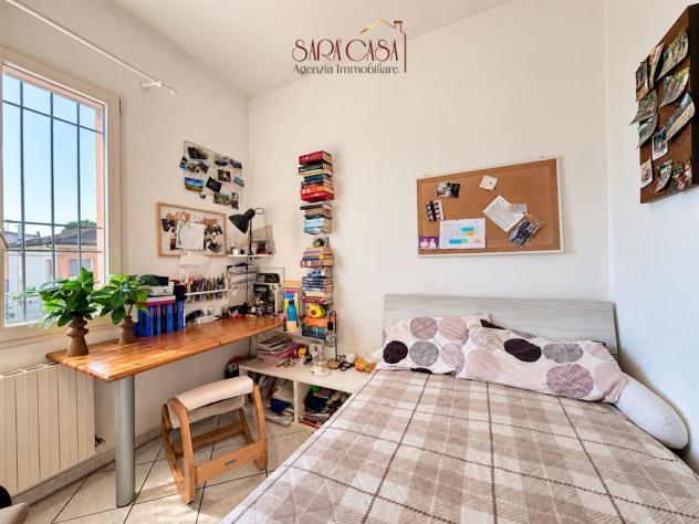 Casa bifamiliare con ampi servizi e corte esclusiva - Foto 12