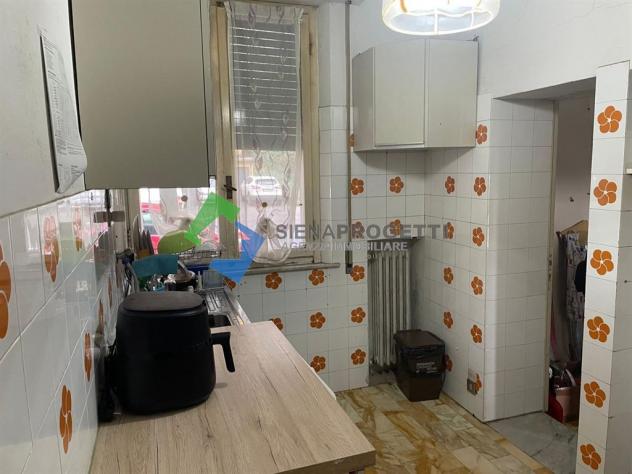 Viale Mazzini, grande appartamento con ingresso al piano terreno con posto auto e terrazzo esclusivo. . - Foto 14
