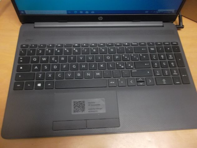 NOTEBOOK HP 255 G8 NUOVO+4GB+256SSD+WINDOWS 11+DIFETTO BATTERIA NON SI CARICA N - Foto 8