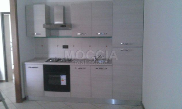 MOCCIA BILOCALE ARREDATO CON BOX IN PARCO CON PISCINA (DEG) - Foto 10