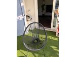 2 DONDOLI CON CUSCINI E 2 SEDIE DA GIARDINO