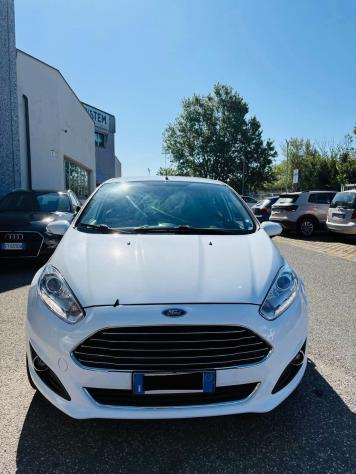 Ford Fiesta 1.5 TDCi 75CV 5 porte Black & White Edition - Foto 6