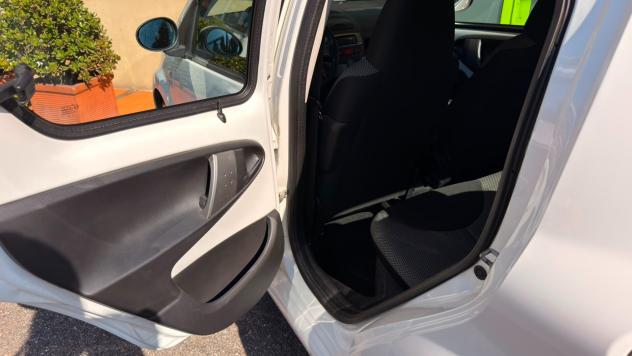 Toyota Aygo 1.0 12V VVT-i 5 porte Lounge Connect MMT - Foto 10