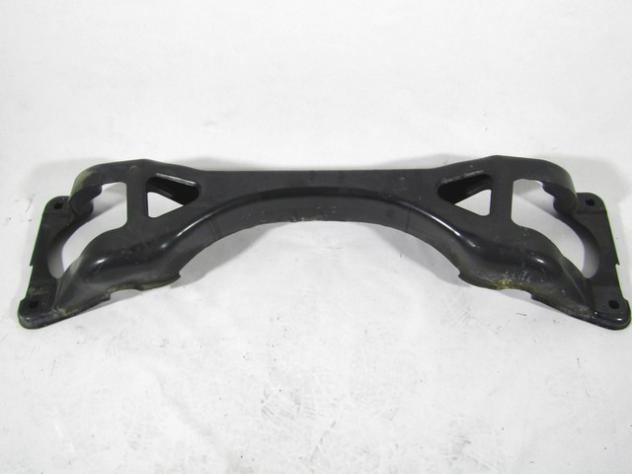 7L0512369 SUPPORTO ASSALE POSTERIORE PORSCHE CAYENNE TURBO 4.5 331KW AUT B 5P (2004) RICAMBIO USATO