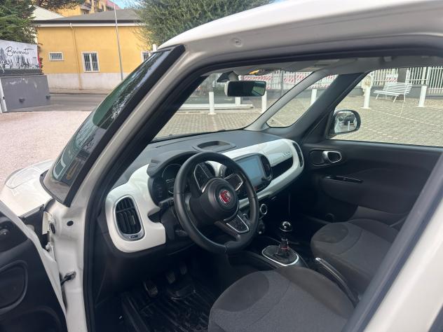 Fiat 500L URBAN PRO 1.3 MJT 95 CV - Foto 9