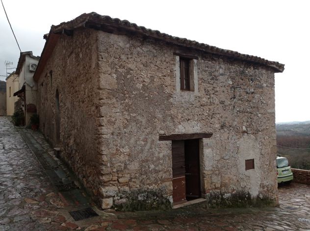 Stabile di mq. 81 in borgo umbro panoramico a 3 km. dall'uscita E45 - Foto 10