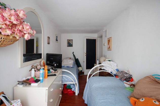VILLA A SCHIERA di 5 vani e di 150 mq (VIAREGGIO) rif. 1003 - Foto 14