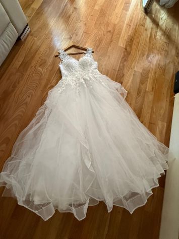Bellissimo abito da sposa stile principessa - Foto 4