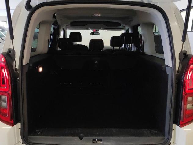 Toyota Proace City Verso 1.5D 130 CV S&S L2 Lounge - Foto 6