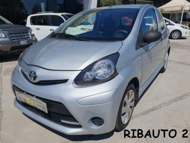 TOYOTA Aygo 1.0 12V VVT-i 3 porte Active Connect rif. 23936844