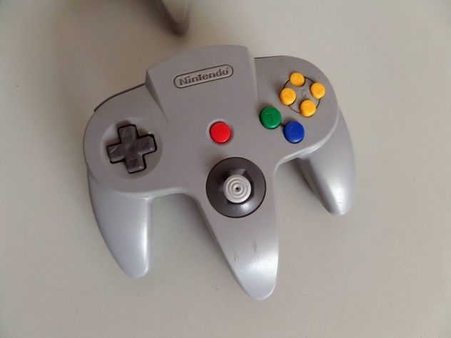 Joypad per Nintendo 64 guasti per ricambi. - Foto 3