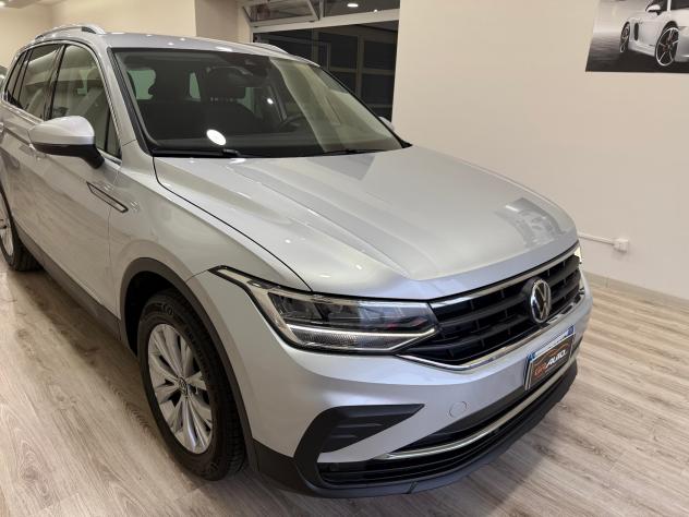 Volkswagen Tiguan 2.0 TDI 150 CV SCR DSG Elegance - Foto 10
