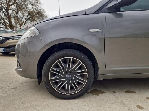Lancia Ypsilon 1.0 FireFly 70cv S&S Hybrid SILVER - Foto 8