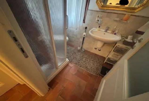 Immobile in asta di 227 m² con più di 5 locali e box auto doppio in vendita a Daverio - Foto 4