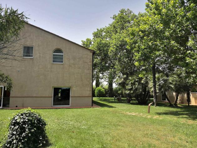 Vendita Rustico casale da 480 mq con giardino con posto auto - Foto 6