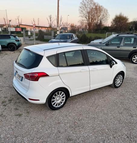 Ford B-Max 1.4 90 CV GPL Business Titanium - Foto 6