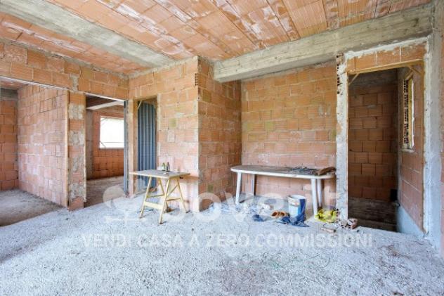 Casa indipendente di 100 m² con 3 locali e box auto in vendita a Ripi