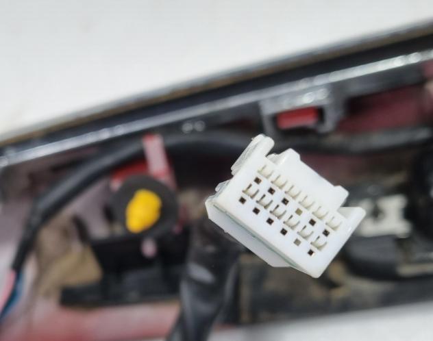 MANIGLIONE POSTERIORE CON LUCI HYUNDAI Kona Serie D4FE (17) - Foto 15