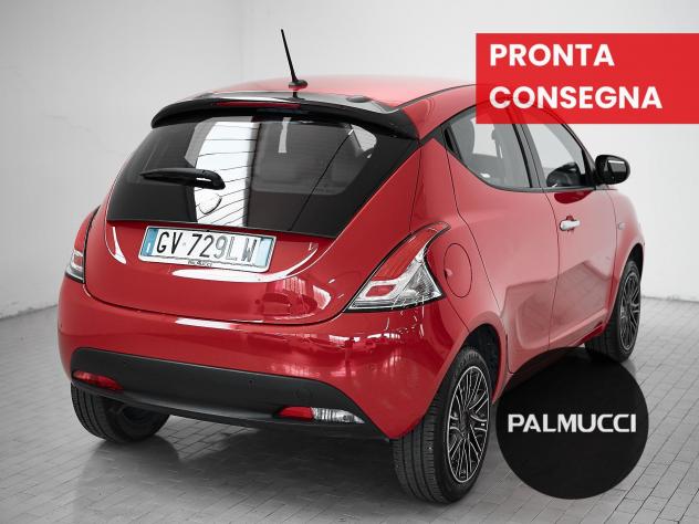 Lancia Ypsilon 1.0 FireFly 70cv Hybrid Silver Plus - Foto 3
