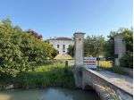 Loghino ristrutturato con ampi spazi e dependance