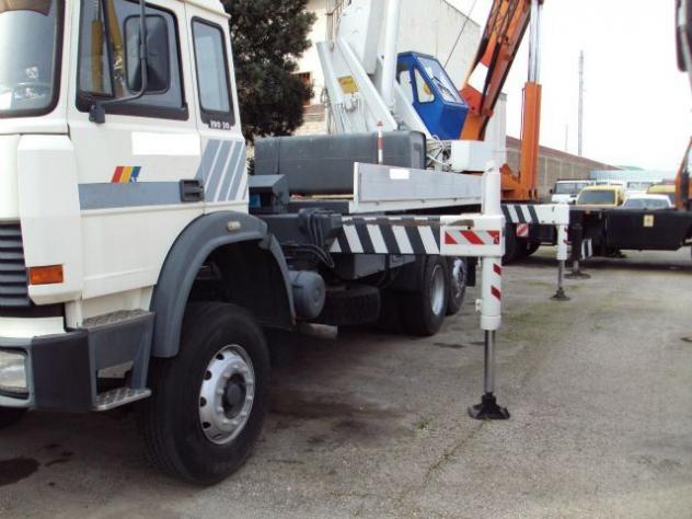 Iveco LKW/TRUCKS 190.30 Piattaforma Aerea 33 MT - Foto 3