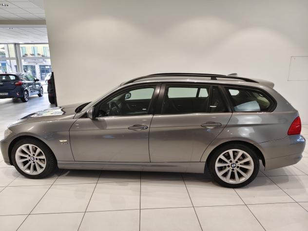 BMW Serie 3 320d CAT Touring xdrive Attiva*4x4* - Foto 9