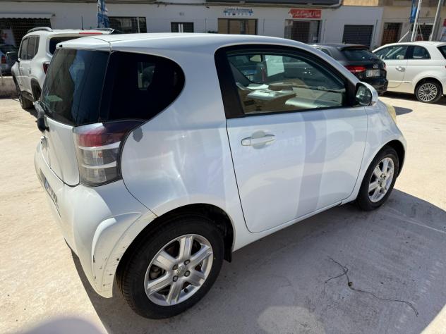 TOYOTA IQ 1.0 VVT-i CVT Multidrive - Foto 3