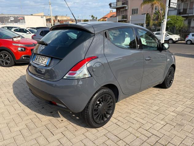 Lancia Ypsilon 1.2 69 CV 5 porte GPL Ecochic Gold - Foto 4