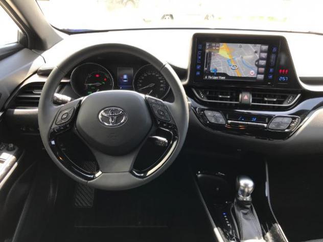 Toyota C-HR 1.8 HYBRID C/AUT TEAM NAVI CAMERA LED 18 - Foto 10