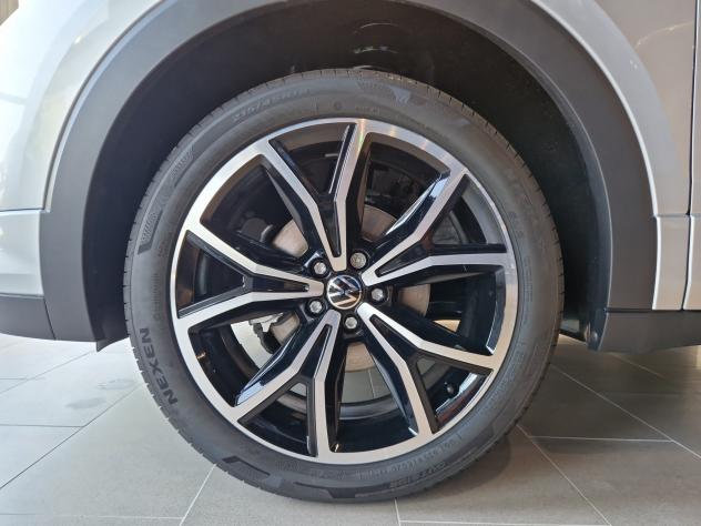 Volkswagen T-Cross T-Cross 1.0 tsi R-Line 115cv - Foto 9