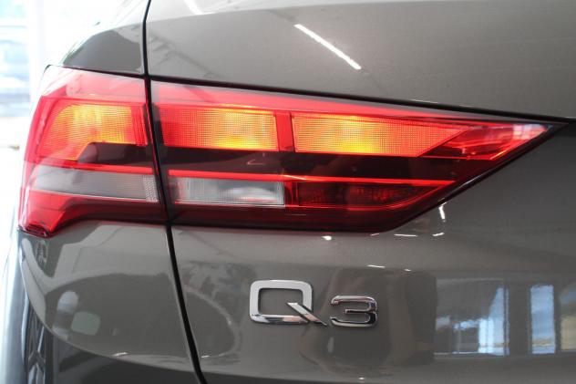 Audi Q3 2.0 TDI 150 CV S tronic Business Advanced - Foto 6