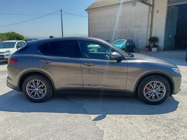 Alfa Romeo Stelvio 2.2 Turbodiesel 190 CV AT8 Q4 Business - Foto 9
