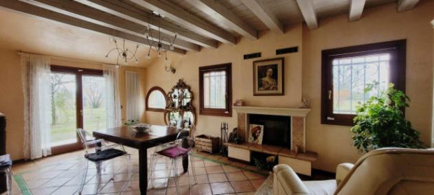 Villa di 290 m² con 4 locali e box auto in vendita a Cadoneghe