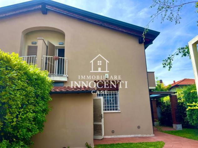 Villetta a schiera angolare in vendita a Cervaiolo - Montignoso 83 mq Rif: 1423284