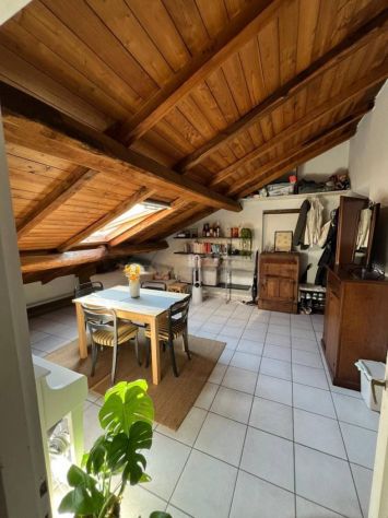 PIGNETO GRAZIOSO BILOCALE ARREDATO BEN COLLEGATO - Foto 3