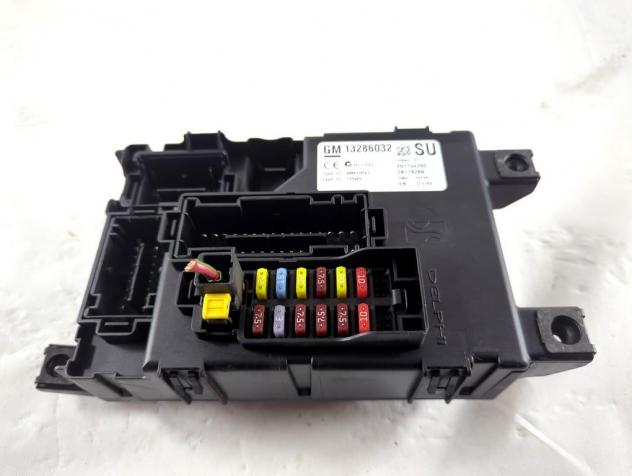13286032 CENTRALINA FUSIBILIERA SCATOLA FUSIBILI RELE' OPEL CORSA D 1.2 B 59KW 5M 3P (2008) RICAMBIO USATO
