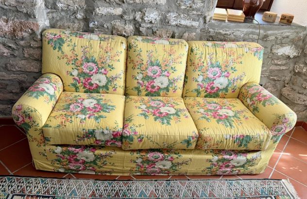 Divano letto, circa 200 cm per 85 cm, superficie letto 160 cm