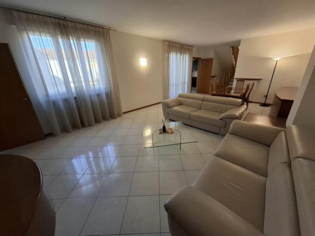 Splendido 4 locali con terrazzo in bifamiliare nel centro di Meda - Foto 7