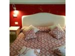 Five Roses Bed & Breakfast di Botti Flavia